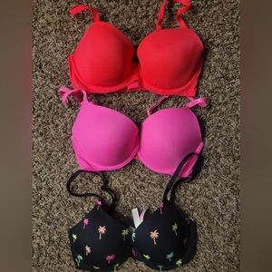 Victoria secret PINK bras size 32D!